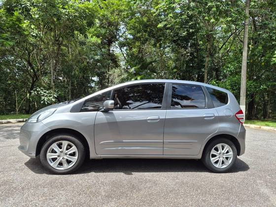 HONDA FIT 1.4 LX 16V FLEX 4P MANUAL HONDA FIT 1.4 LX 16V FLEX 4P MANUAL